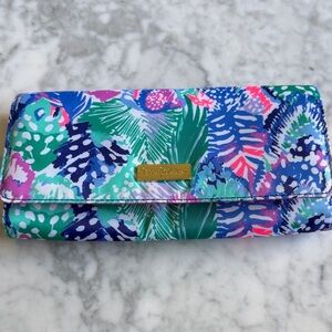 Lilly Pulitzer travel wallet